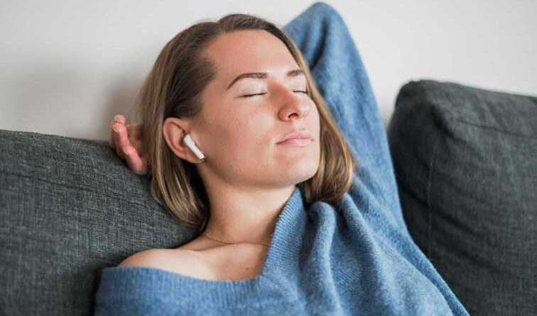 is it safe to sleep with airpods